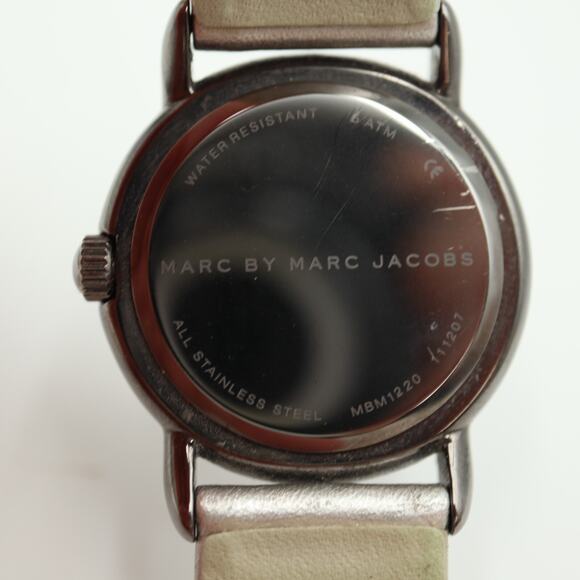 Marc Jacobs Womens Gunmetal Watch 33mm Round Leather Strap MBM1220 w New Battery main image 8
